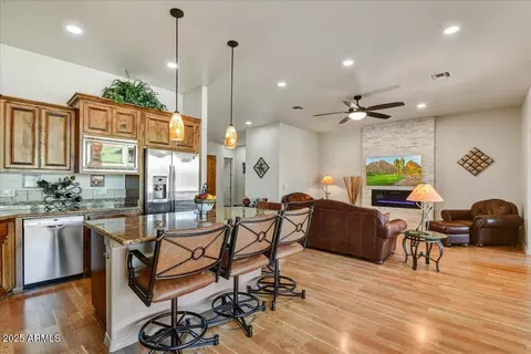Kitchen - 412 E Yearling Rd, Phoenix, AZ 85085 photo 4 of 4