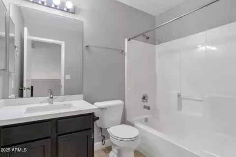 Bath - 4714 E Angela Dr, Phoenix, AZ 85032 photo 4 of 4