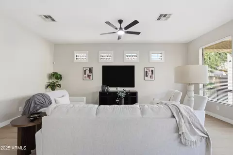 7252 E Nance St, Mesa, AZ 85207 photo 8