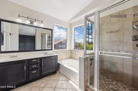 Bath - 8438 S Maple Ave, Tempe, AZ 85284 photo 3 of 5