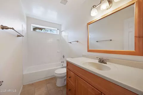 Bath - 8438 S Maple Ave, Tempe, AZ 85284 photo 2 of 5