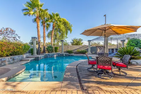 Exterior - 6757 S Seneca Way, Gilbert, AZ 85298 photo 9 of 15