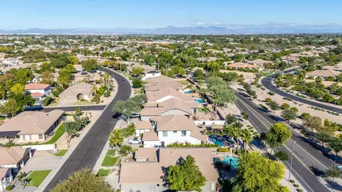 View/Area - 6757 S Seneca Way, Gilbert, AZ 85298 photo 7 of 12