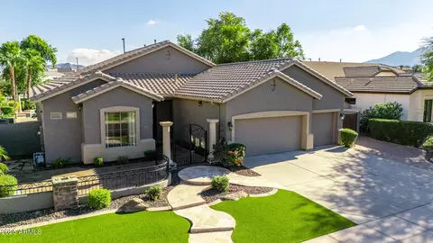 Exterior - 6757 S Seneca Way, Gilbert, AZ 85298 photo 14 of 15