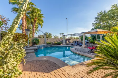 Exterior - 6757 S Seneca Way, Gilbert, AZ 85298 photo 8 of 15
