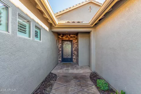 Entry Way - 6757 S Seneca Way, Gilbert, AZ 85298 photo 1 of 3