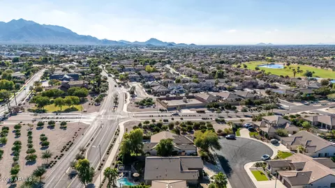 View/Area - 6757 S Seneca Way, Gilbert, AZ 85298 photo 4 of 12