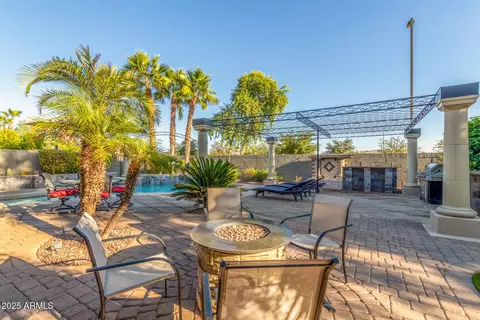 Exterior - 6757 S Seneca Way, Gilbert, AZ 85298 photo 6 of 15