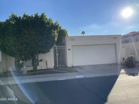 1927 E Linger Ln, Phoenix, AZ 85020