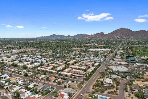 View/Area - 5525 E Thomas Rd #M11, Phoenix, AZ 85018 photo 2 of 4