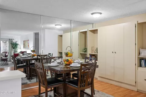 Dining - 5525 E Thomas Rd #M11, Phoenix, AZ 85018 photo 2 of 5