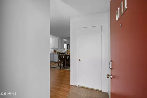 Entry Way - 5525 E Thomas Rd #M11, Phoenix, AZ 85018 photo 1 of 1