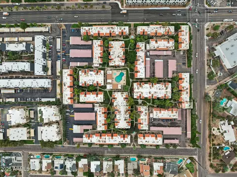 View/Area - 5525 E Thomas Rd #M11, Phoenix, AZ 85018 photo 4 of 4