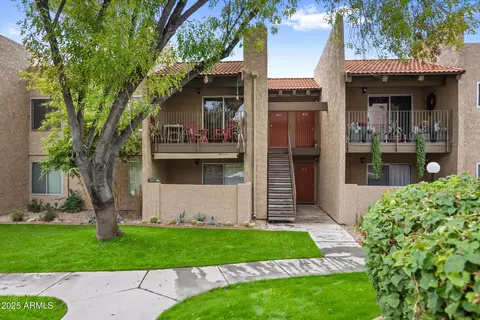 Exterior - 5525 E Thomas Rd #M11, Phoenix, AZ 85018 photo 11 of 11