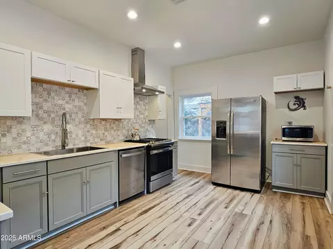 Kitchen - 513 C Bailey Hl, Bisbee, AZ 85603 photo 3 of 5