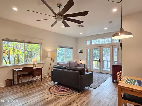 Living - 513 C Bailey Hl, Bisbee, AZ 85603 photo 5 of 6