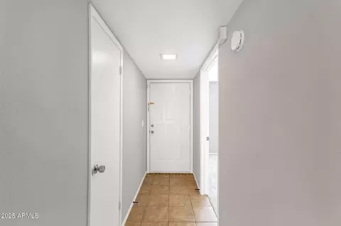 Entry Way - 2530 E Wagoner Rd, Phoenix, AZ 85032 photo 1 of 2