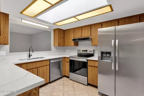 Kitchen - 2530 E Wagoner Rd, Phoenix, AZ 85032 photo 1 of 4