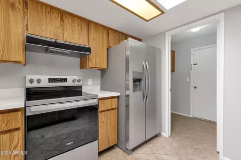 Kitchen - 2530 E Wagoner Rd, Phoenix, AZ 85032 photo 4 of 4