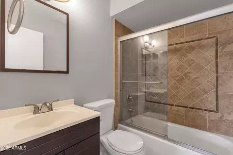 Bath - 2530 E Wagoner Rd, Phoenix, AZ 85032 photo 1 of 2