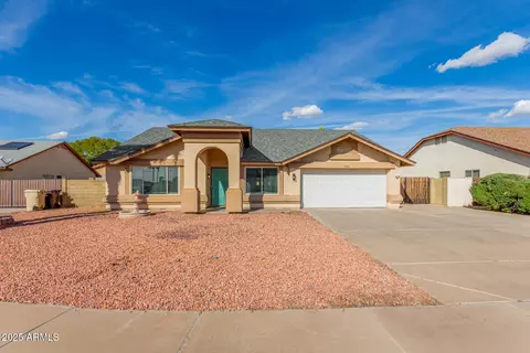 7826 W Yucca St, Peoria, AZ 85345