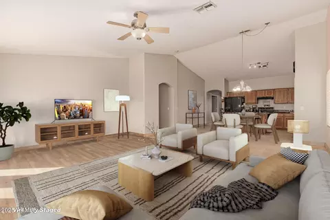 Living - 2011 W Hasan Dr, Phoenix, AZ 85041 photo 7 of 9