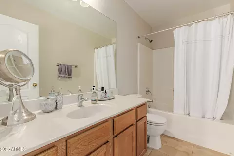 Bath - 2011 W Hasan Dr, Phoenix, AZ 85041 photo 2 of 2