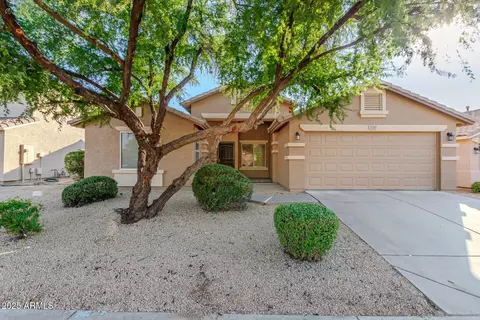 2011 W Hasan Dr, Phoenix, AZ 85041