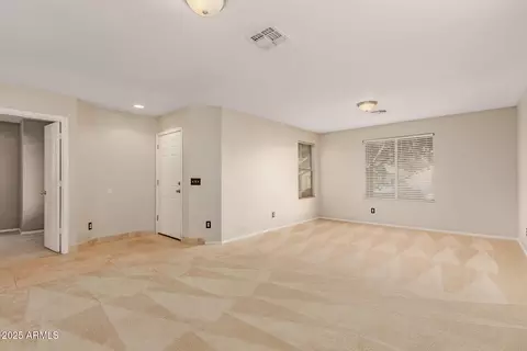 Living - 2011 W Hasan Dr, Phoenix, AZ 85041 photo 3 of 9