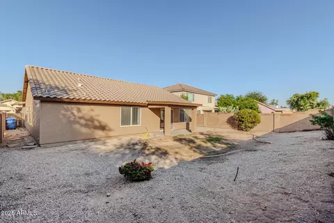 Exterior - 2011 W Hasan Dr, Phoenix, AZ 85041 photo 6 of 6