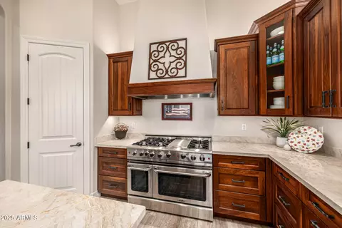 Kitchen - 8607 E Lockwood St, Mesa, AZ 85207 photo 3 of 7
