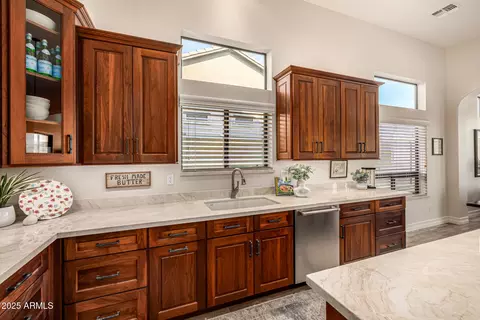 Kitchen - 8607 E Lockwood St, Mesa, AZ 85207 photo 4 of 7