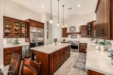 Kitchen - 8607 E Lockwood St, Mesa, AZ 85207 photo 2 of 7