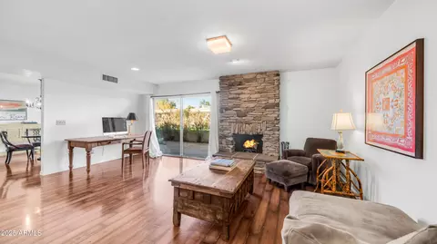 8166 E Del Caverna Dr, Scottsdale, AZ 85258