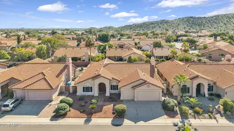 View/Area - 2545 E Cathedral Rock Dr, Phoenix, AZ 85048 photo 1 of 9