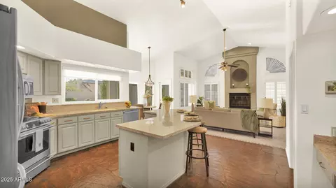 Kitchen - 2545 E Cathedral Rock Dr, Phoenix, AZ 85048 photo 2 of 5