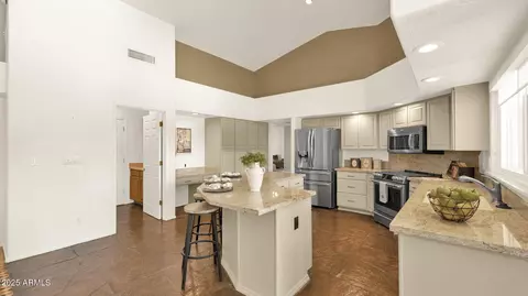 Kitchen - 2545 E Cathedral Rock Dr, Phoenix, AZ 85048 photo 1 of 5