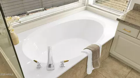 Bath - 2545 E Cathedral Rock Dr, Phoenix, AZ 85048 photo 1 of 8