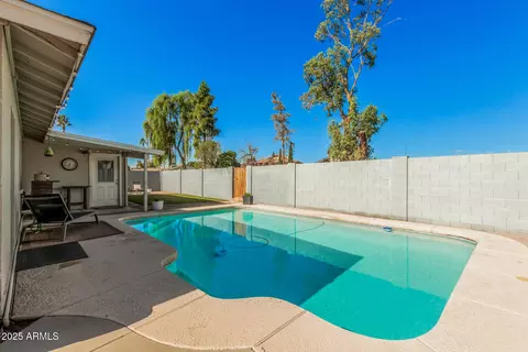 Exterior - 434 E Carson Dr, Tempe, AZ 85282 photo 7 of 9
