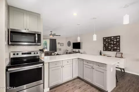 Kitchen - 434 E Carson Dr, Tempe, AZ 85282 photo 6 of 6