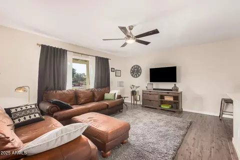 Living - 434 E Carson Dr, Tempe, AZ 85282 photo 1 of 1
