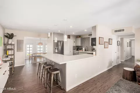 Kitchen - 434 E Carson Dr, Tempe, AZ 85282 photo 1 of 6