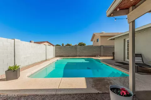 Exterior - 434 E Carson Dr, Tempe, AZ 85282 photo 5 of 9