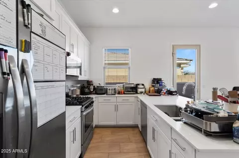 Kitchen - 2264 E Isaiah Ave, Gilbert, AZ 85298 photo 1 of 5