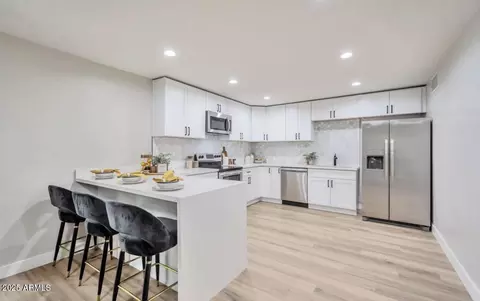 Kitchen - 346 E Broadway Ln, Tempe, AZ 85282 photo 1 of 3