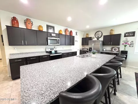 1031 W Castle Ct, Casa Grande, AZ 85122