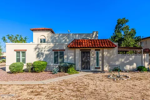 821 E Joan D Arc Ave, Phoenix, AZ 85022