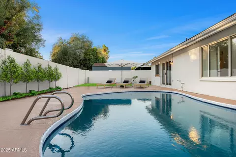 Exterior - 2607 E Corrine Dr, Phoenix, AZ 85032 photo 1 of 4