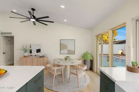 Dining - 2607 E Corrine Dr, Phoenix, AZ 85032 photo 2 of 2