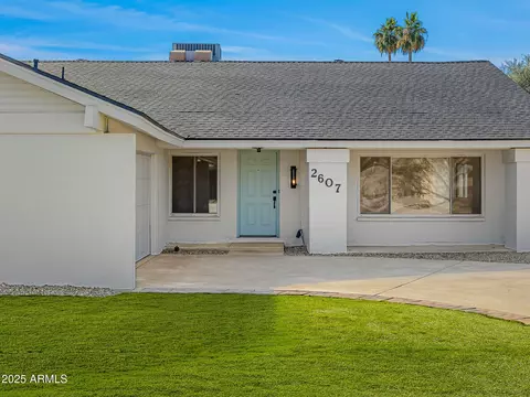 Exterior - 2607 E Corrine Dr, Phoenix, AZ 85032 photo 4 of 4